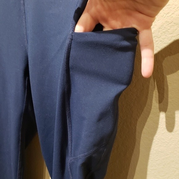 Fabletics PureLuxe High Waisted Capri Leggings Size XS - Picture 2 of 6